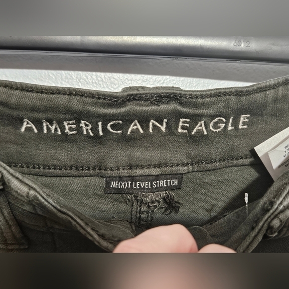 American Eagle Dark Green Cargo Pants size 4 regular - Picture 2 of 4